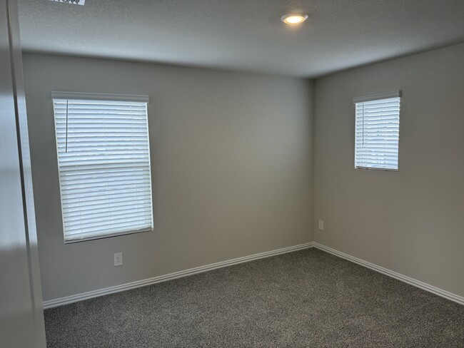 Building Photo - 212 Travine Dr