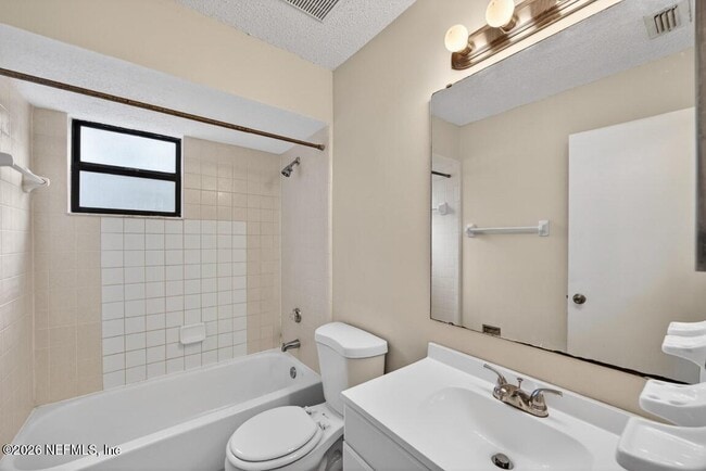 Building Photo - 8725 Huntington Woods Cir N