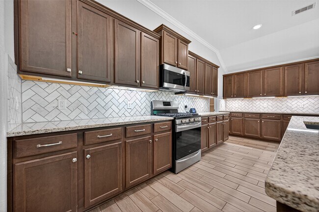 Building Photo - 4550 Shallow Ember Dr