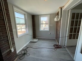 Building Photo - 1017 W Hamilton St