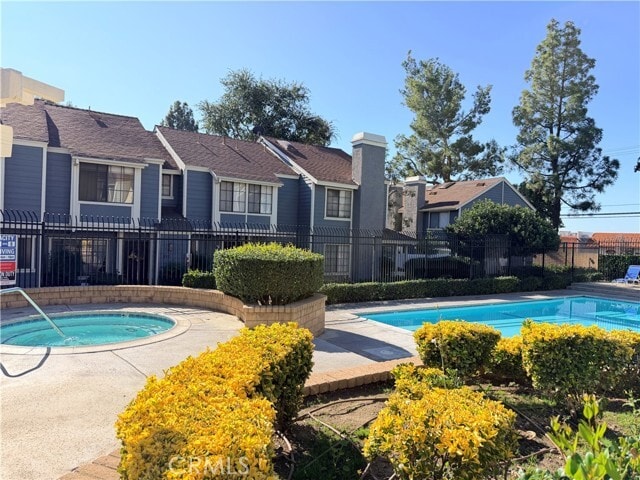 Building Photo - 8722 Pine Crest Pl