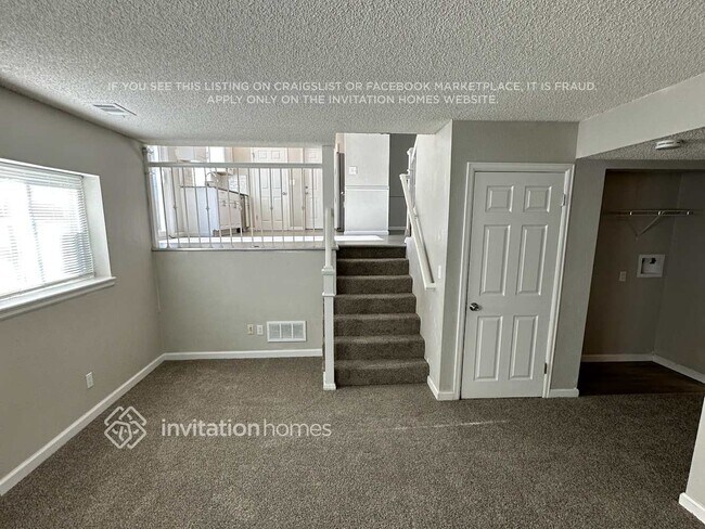 Building Photo - 21320 E Aberdeen Pl