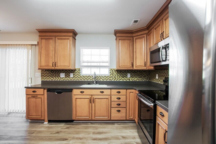 Building Photo - 15823 Circlegreen Dr