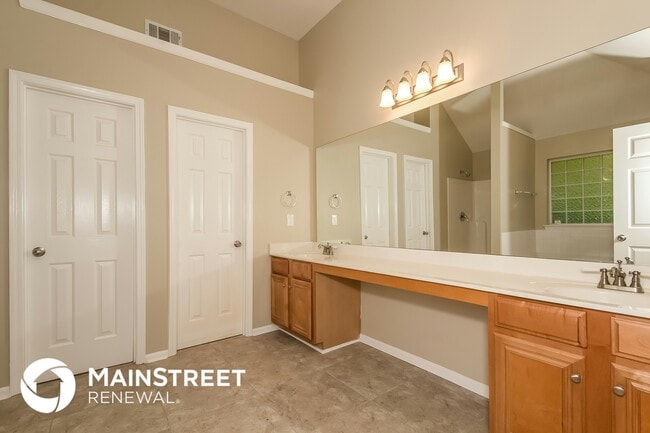 Building Photo - 6318 Shell Dr SW