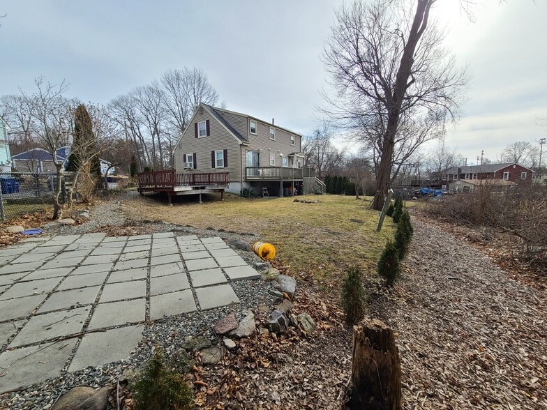 Side - 55 Newport Ave