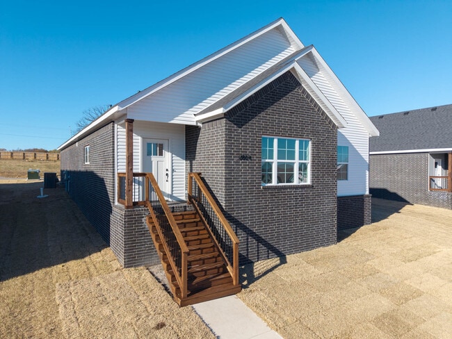 Building Photo - 6804 Fir St