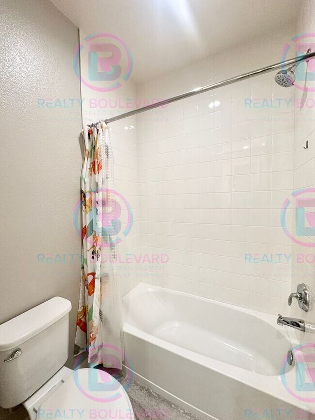 Building Photo - 5 Bedroom 3 Car Garage Home with Spa-Like Primary Suite & Resort-Style Backyard with Office, Loft...