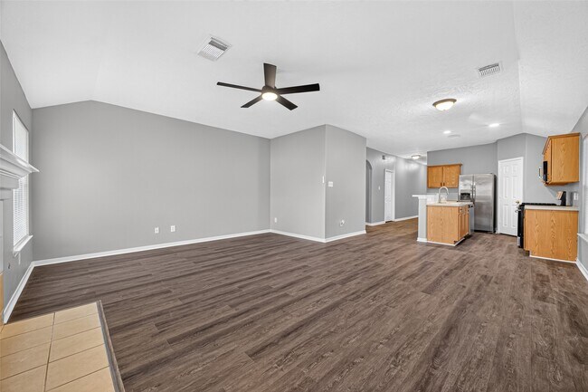 Building Photo - 8010 Indian Desert Dr