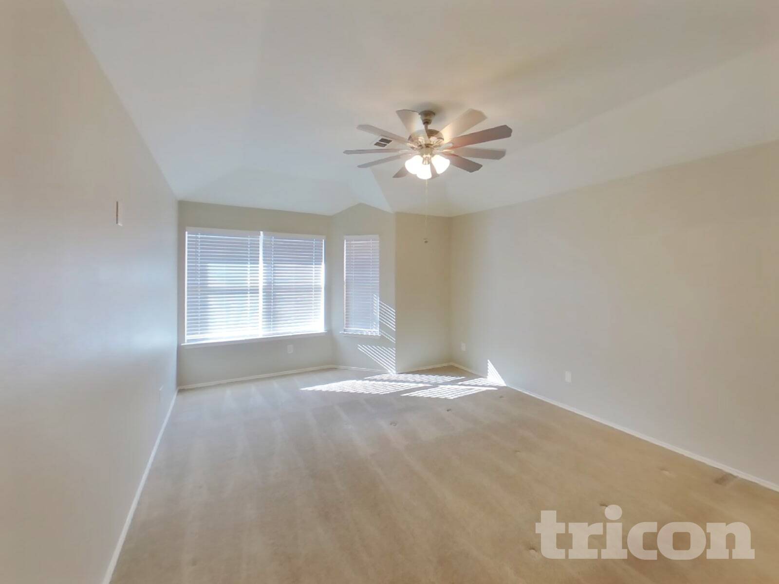 Building Photo - 917 Red Oak Trails