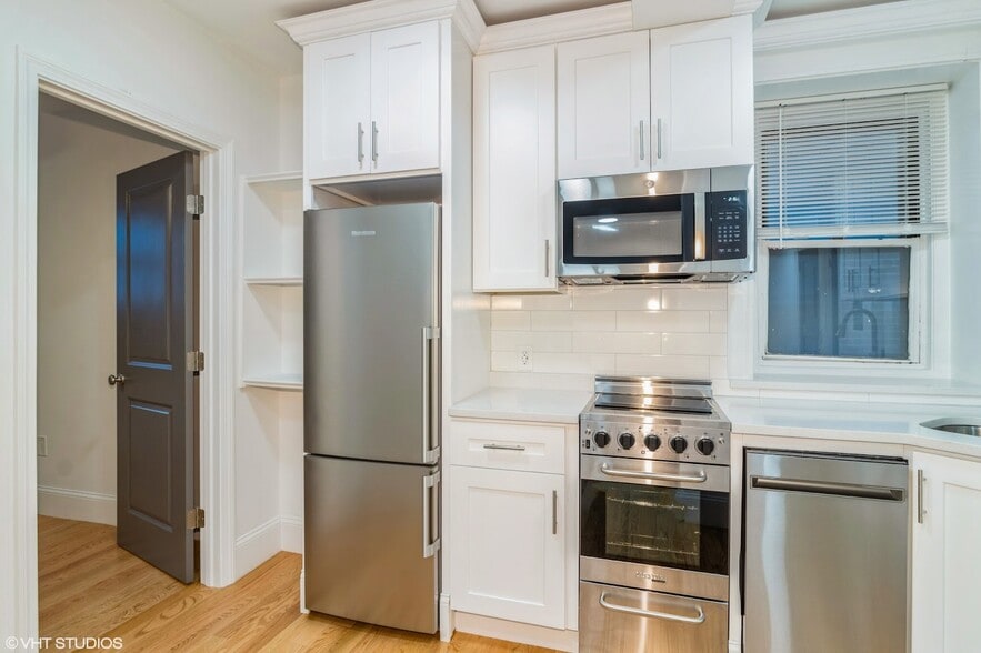 Building Photo - 75 Westland Ave