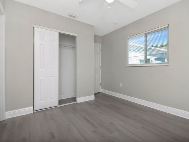 Building Photo - Stunning Fully Renovated 3BR/2BA Unit | Move-In Ready