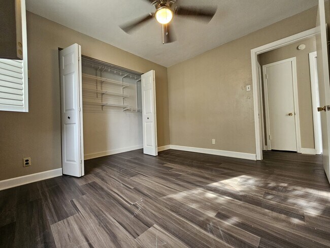 Building Photo - 43 St Celeste Dr