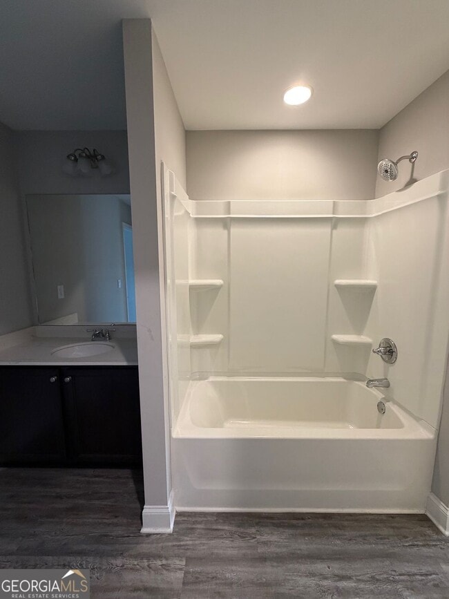 Building Photo - 1120 Riverwalk Manor Dr