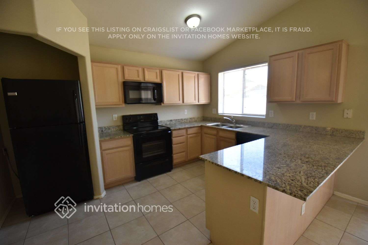Building Photo - 6832 W Rancho Dr