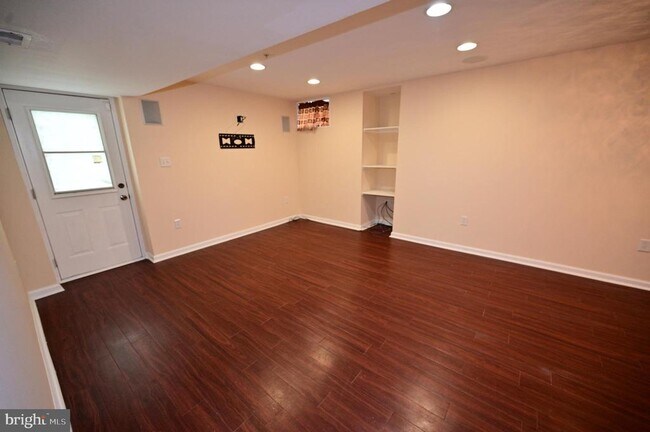 Building Photo - 9100 Goldfield Pl