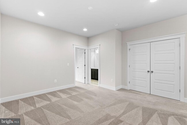 Building Photo - 207 Miles Hawk Terrace