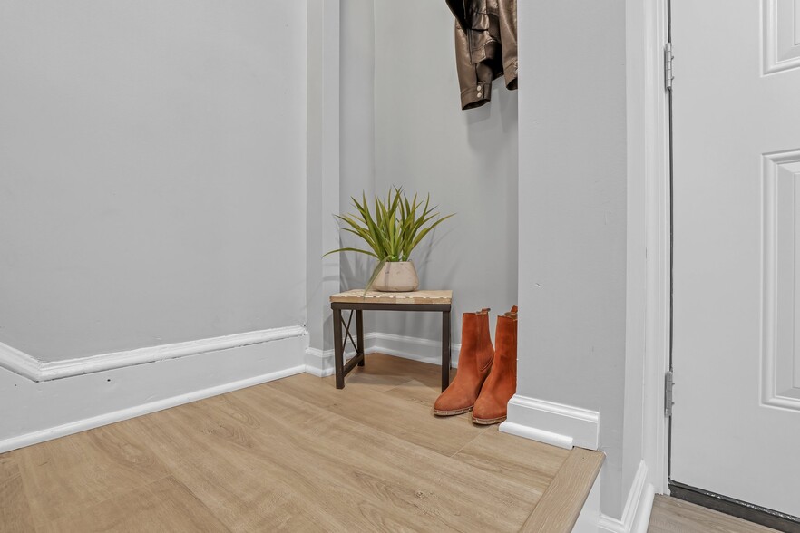 Spacious entryway coat closet - 185 N Harris Ave