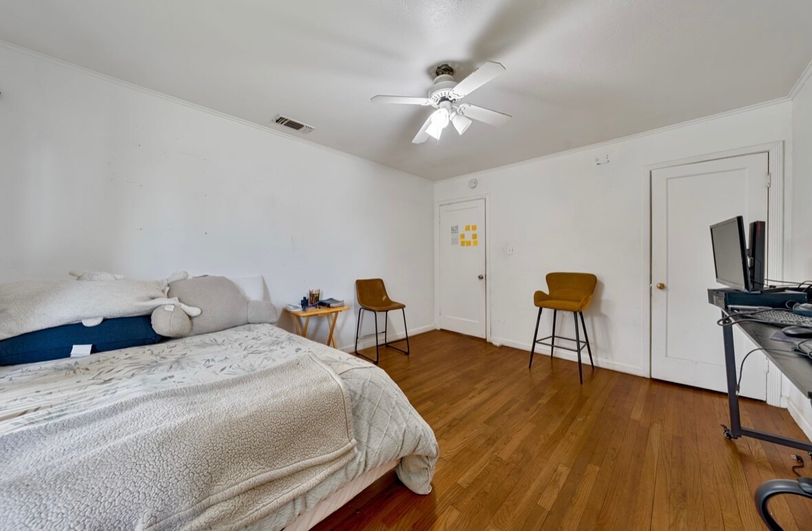 Building Photo - 4205 Lyle St