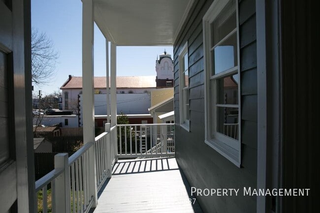 Building Photo - 312 W Leigh St