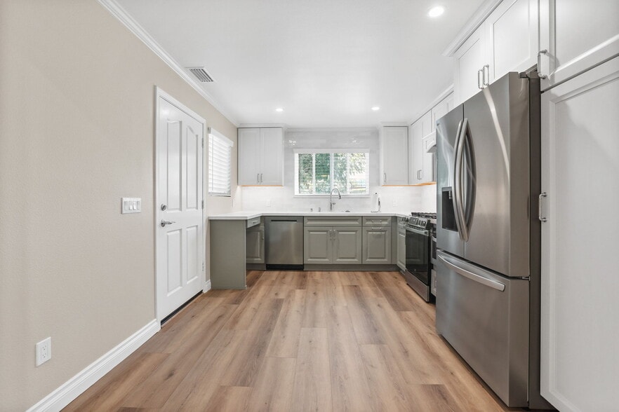 Building Photo - 11682 Reagan St