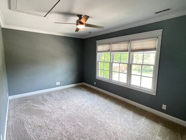 Building Photo - Green Hills/Lipscomb area home built in 20...