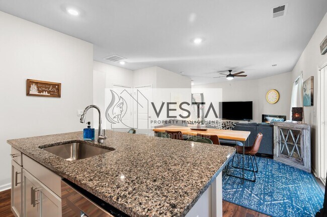 Building Photo - 575 Country Oak Dr