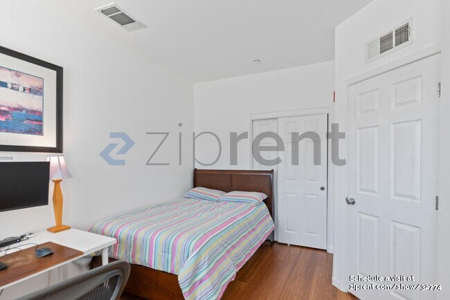 Building Photo - 929 Glen Valley Terrace