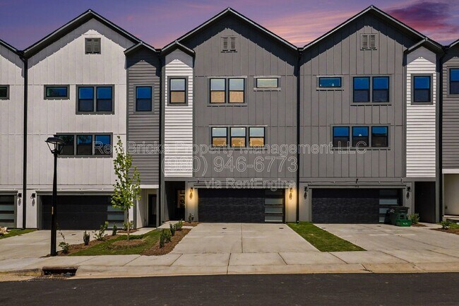 Building Photo - 7920 Sansom Cir