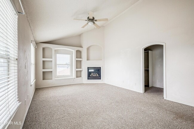 Building Photo - 4733 R L Shoemaker Dr