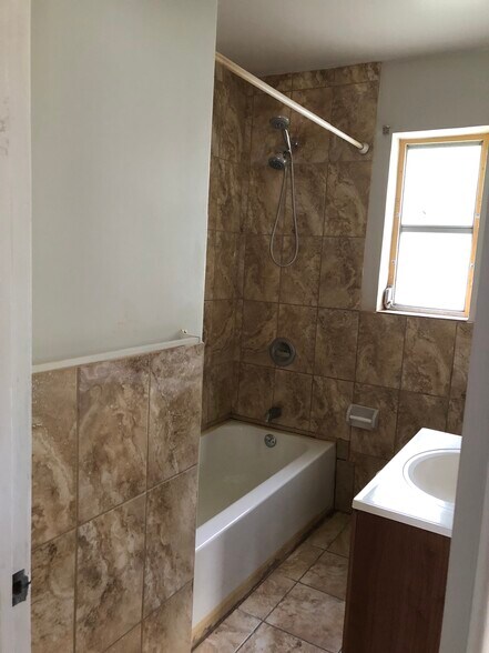 Building Photo - 740 NW 31st St