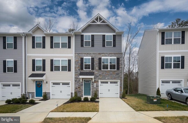 Building Photo - 7263 Congressional Cir