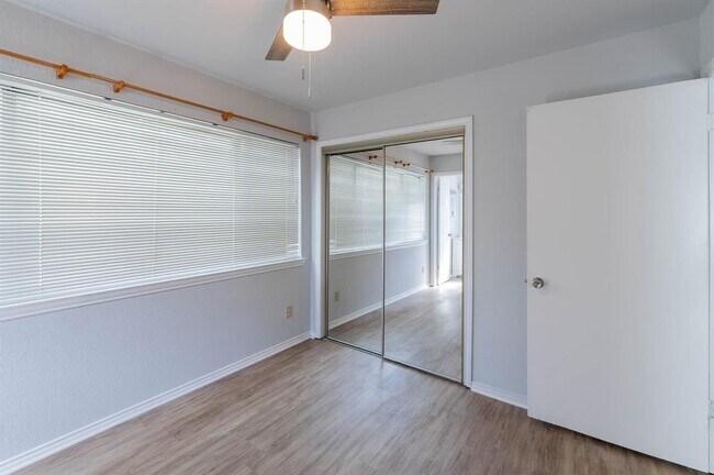 Building Photo - 701 Nelray Blvd