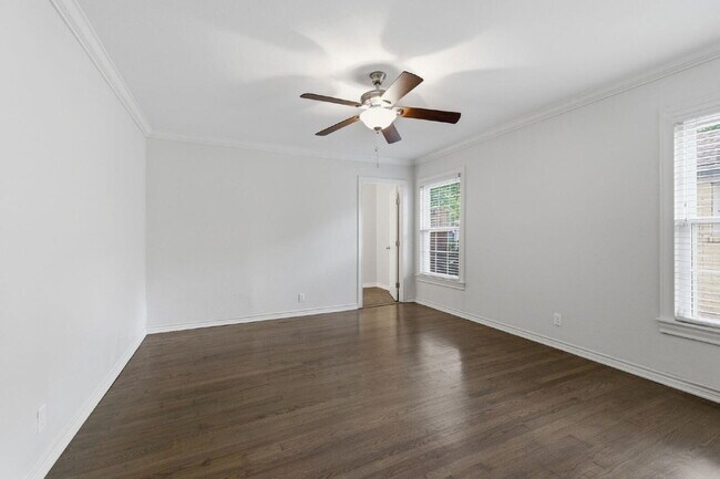 Building Photo - "Beautifully Maintained 3-Bedroom, 3-Bath Gem with Modern Updates, Spacious Living and Exceptiona...