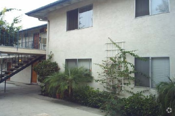 Building Photo - Chinaberry Apartments