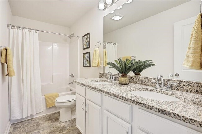 Building Photo - 217 Scenic Rd