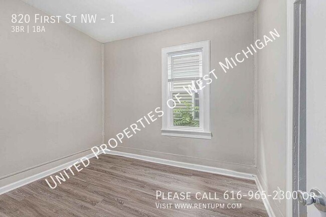 Building Photo - 820 First St NW-1