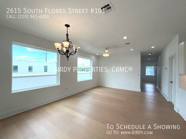 Building Photo - 2615 S Flores St