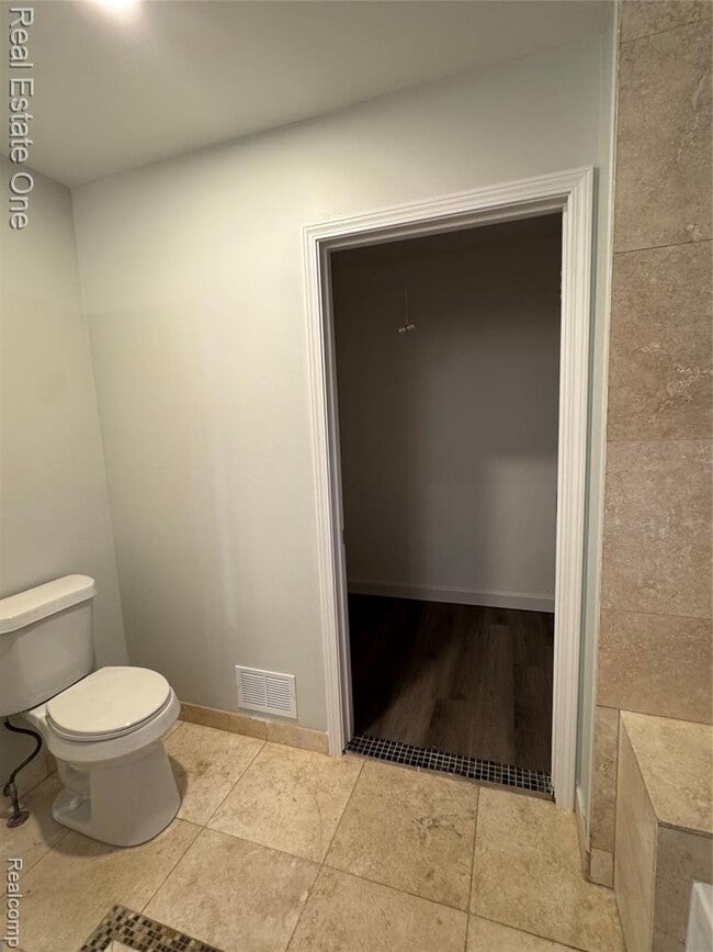 Building Photo - 7889 Chilson Rd