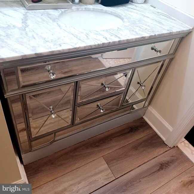 Building Photo - 3705 S George Mason Dr