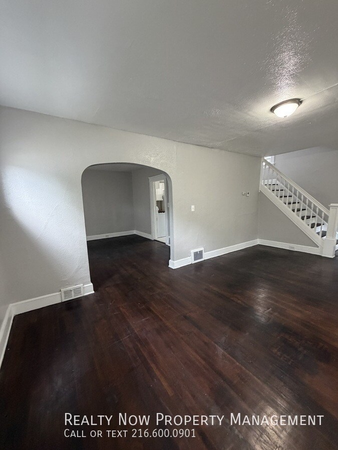 Building Photo - 3348 W 100th St