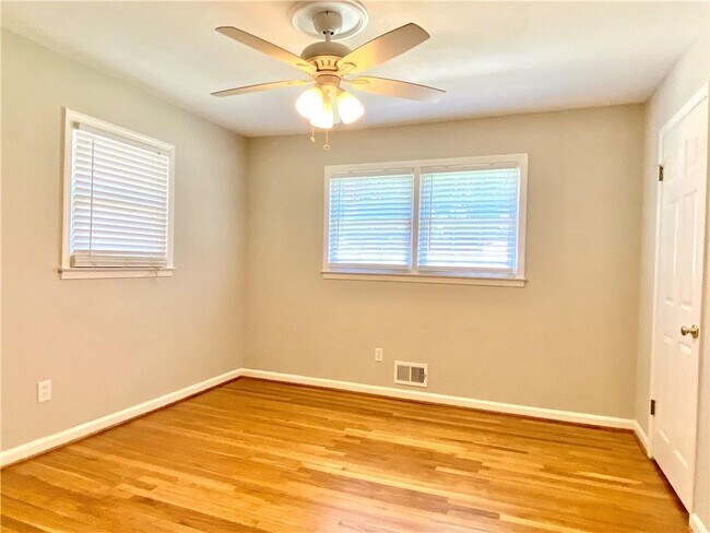 Building Photo - 97 Brookhaven Dr