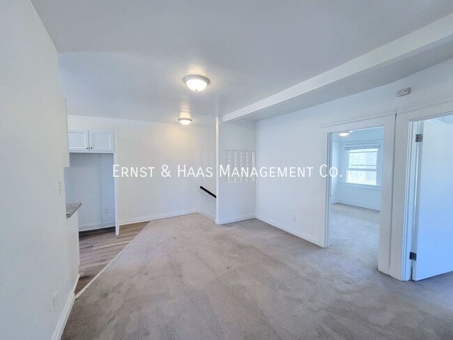 Building Photo - 546 Lime Ave
