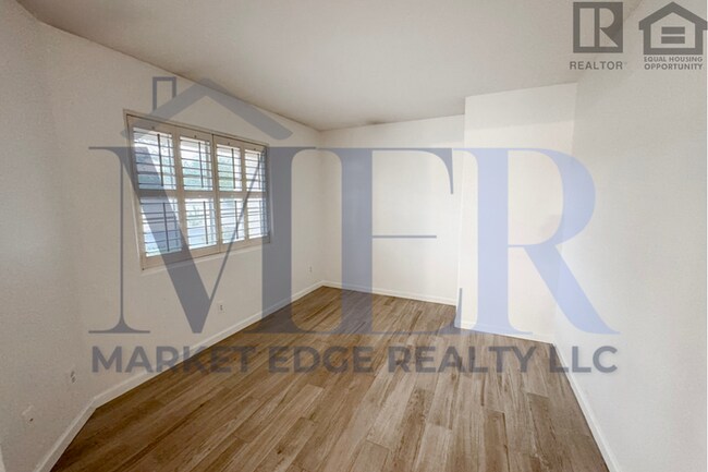 Building Photo - 2Bed/2Bath w/ Office-House at 40th St/Cactus-Garg!