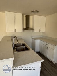 Building Photo - 875 N. Olive St.