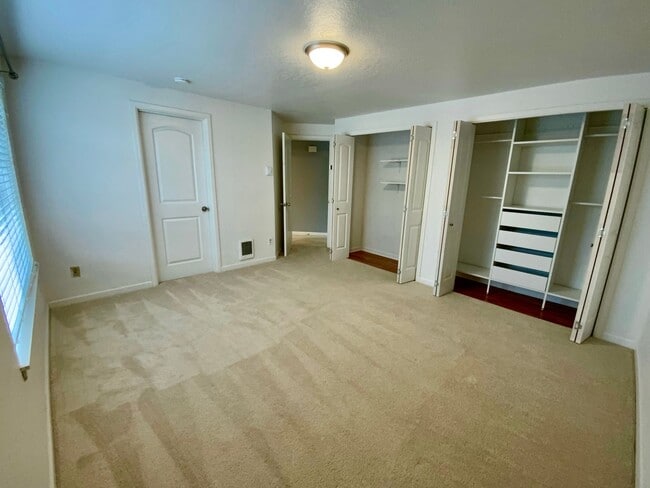 Building Photo - 2-Bedroom, 2-Bathroom End Unit with Covered Balcony