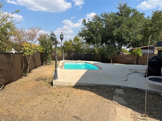 Building Photo - 2509 Tandi Trail Cove