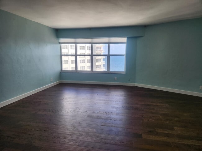 Building Photo - 3700 Galt Ocean Dr