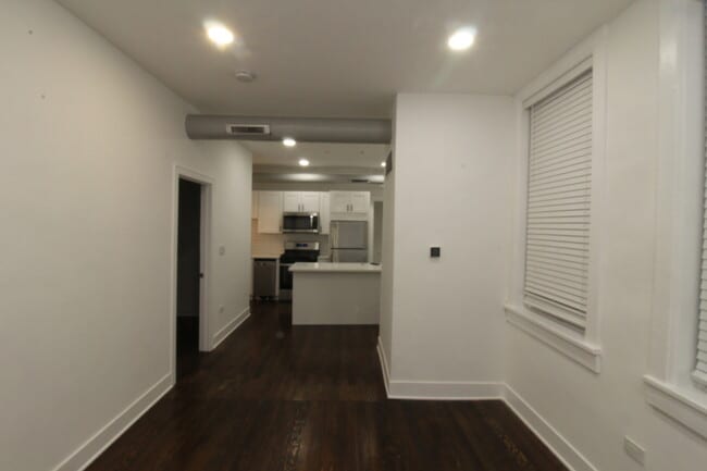 Building Photo - 1362 N Bosworth Ave