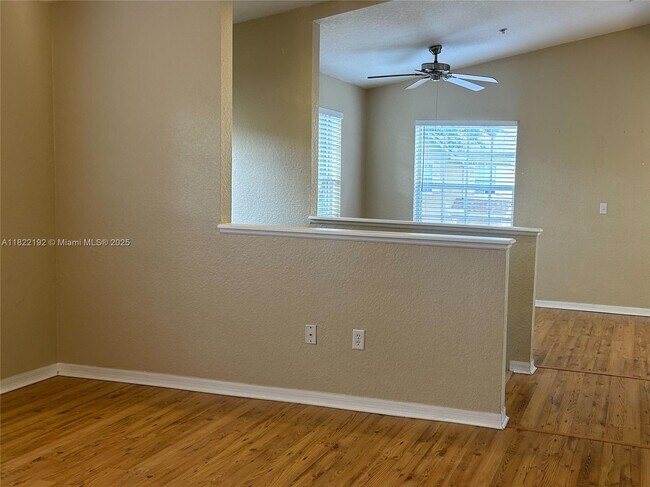 Building Photo - 852 Grand Regency Pointe