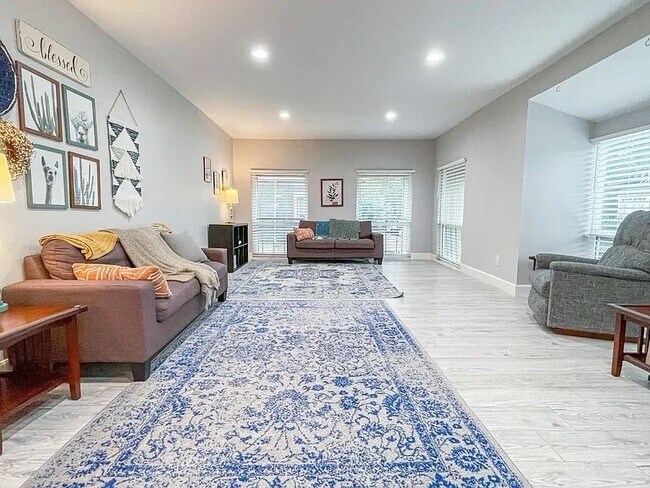 Primary Photo - 12633 Memorial Dr